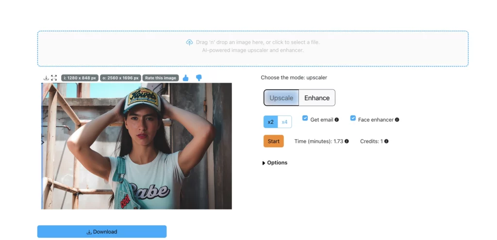 Immagine ingrandita di una donna che indossa un berretto funky utilizzando SuperID