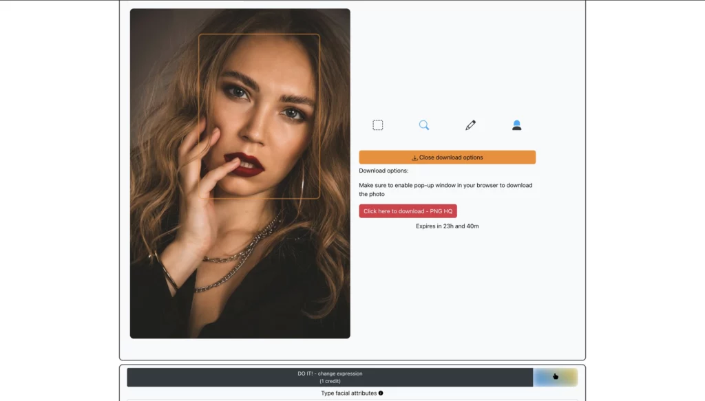 Immagine finale di una ragazza con capelli biondi e rossetto rosso scuro dopo aver utilizzato l'app Open Eyes EraseID